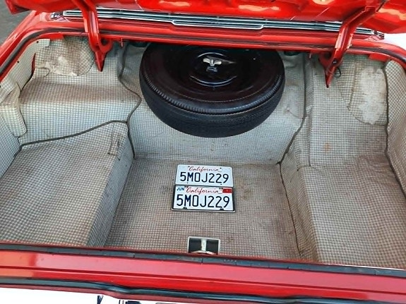Ford Thunderbird 24 of 27