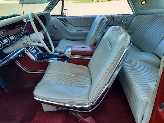Ford Thunderbird 21 of 27