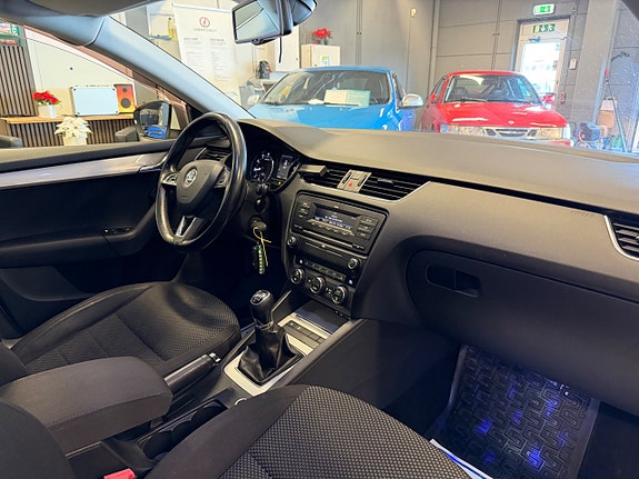 Skoda Octavia 17 of 22