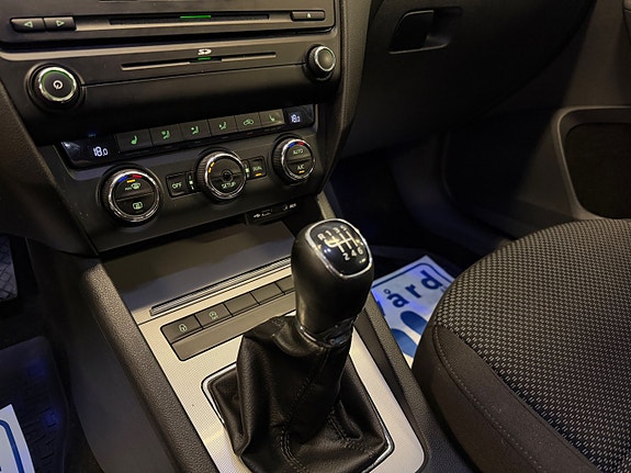 Skoda Octavia 14 of 22