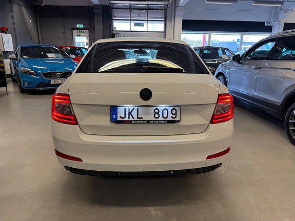 Skoda Octavia 6 of 22