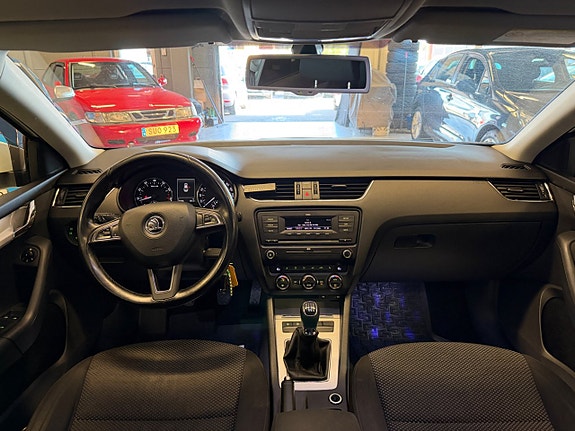 Skoda Octavia 18 of 22