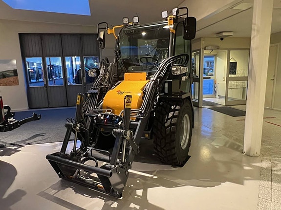 Redskapsbärare   LM Trac 587 5 of 11