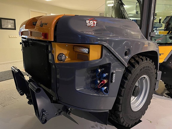 Redskapsbärare   LM Trac 587 4 of 11