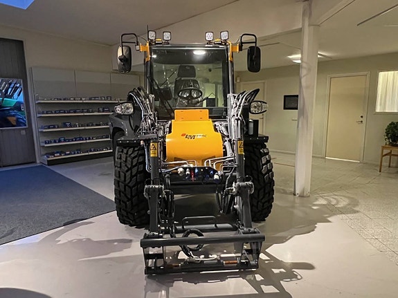 Redskapsbärare   LM Trac 587 9 of 11