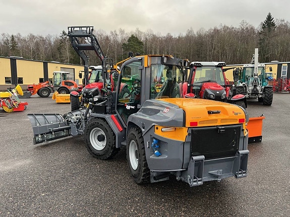 Redskapsbärare   LM Trac 587 8 of 11