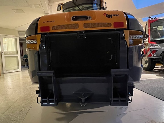 Redskapsbärare   LM Trac 587 10 of 11