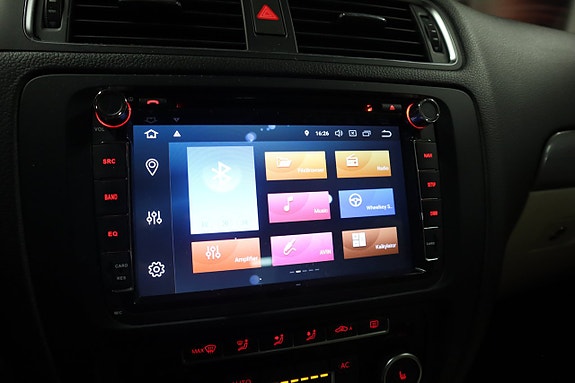 Volkswagen Jetta 16 of 29