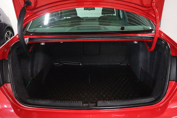 Volkswagen Jetta 13 of 29