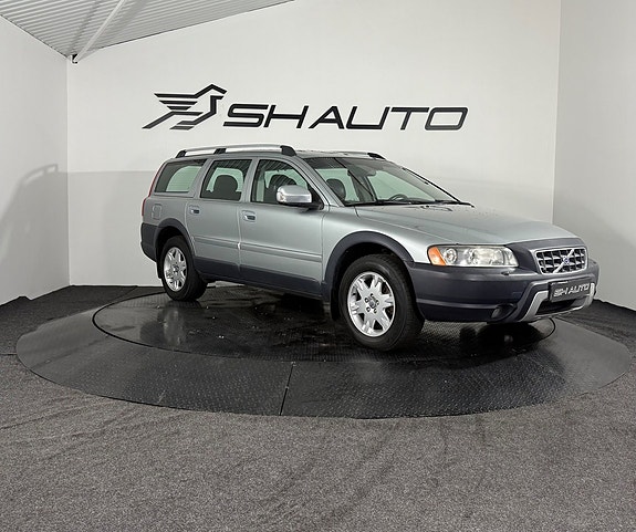 Volvo XC70 3 of 5