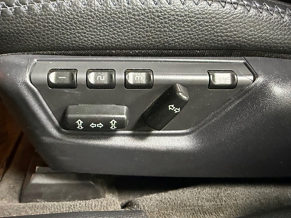 Volvo XC70 15 of 17