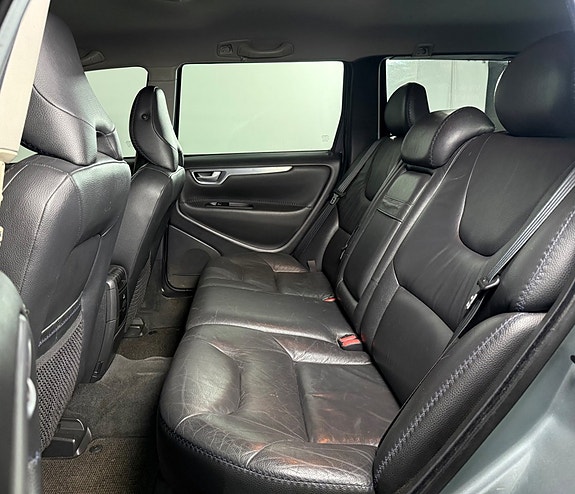 Volvo XC70 9 of 17