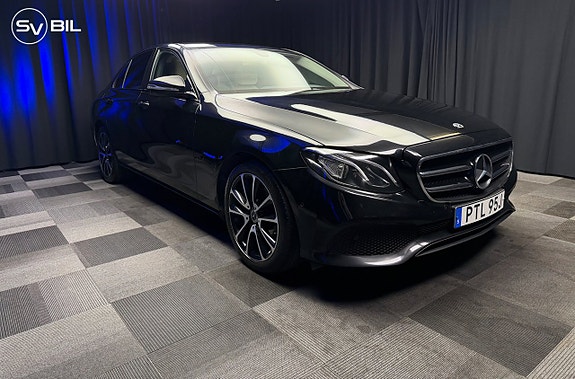 Mercedes-Benz E200 d 3 of 5
