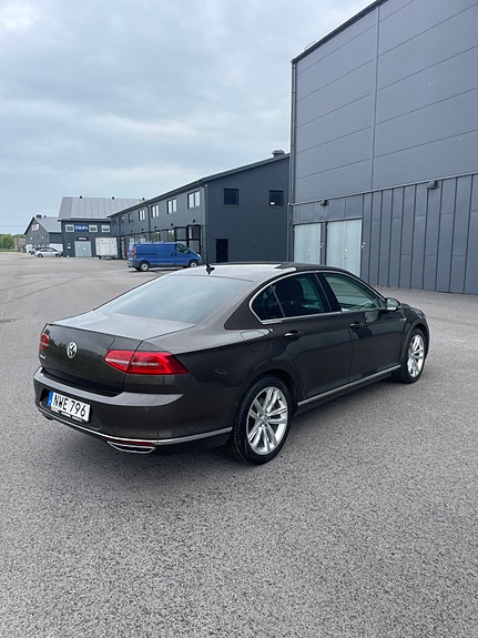 Volkswagen Passat 5 of 5