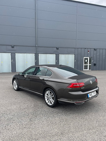 Volkswagen Passat 3 of 5