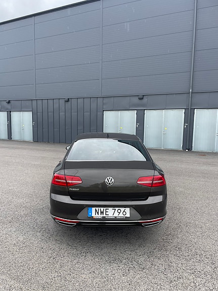 Volkswagen Passat 4 of 5