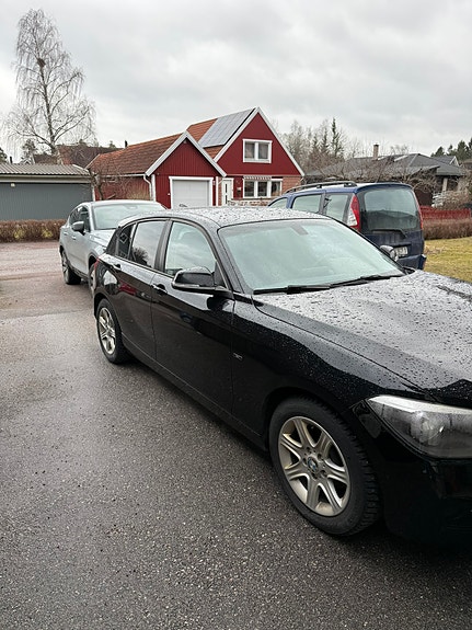 BMW 118d 3 of 5