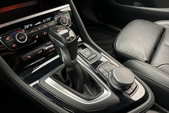 BMW 225xe 22 of 30