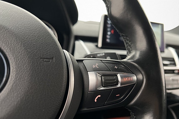 BMW 225xe 14 of 30