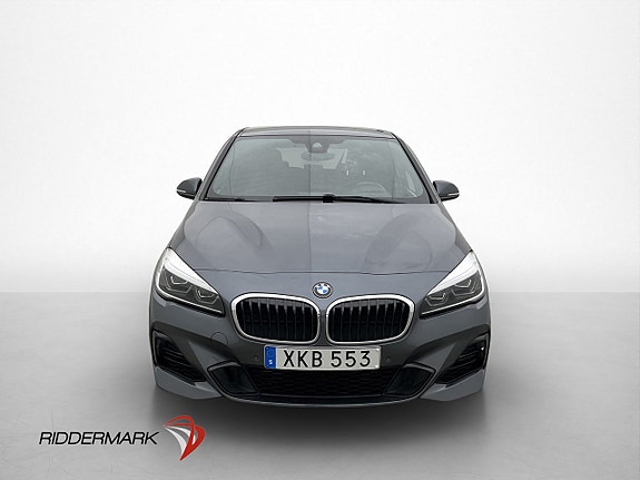 BMW 225xe 2 of 5