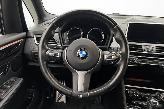 BMW 225xe 10 of 30