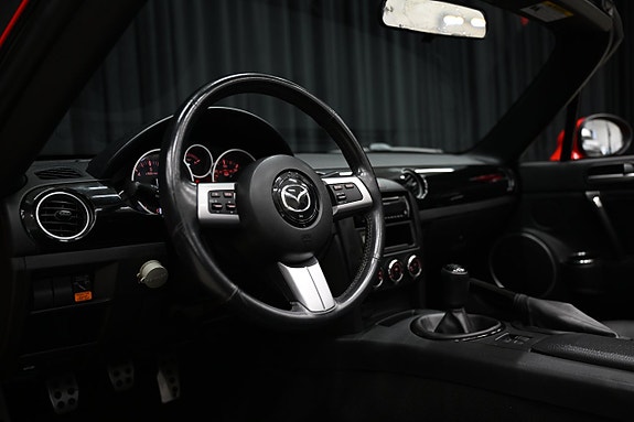 Mazda MX-5 5 of 26