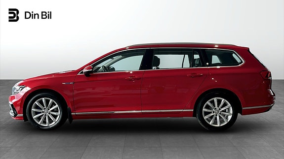Volkswagen Passat 2 of 5