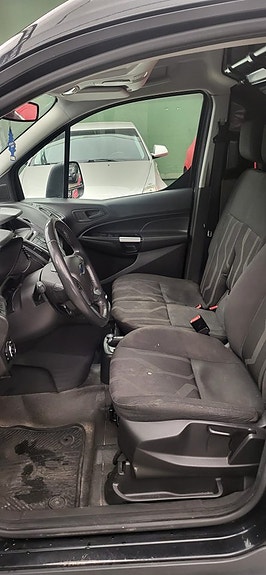 Ford Transit Connect 9 of 14