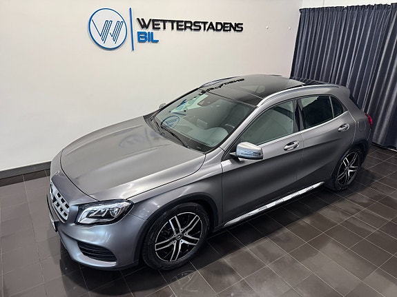Mercedes-Benz GLA220 8 of 25