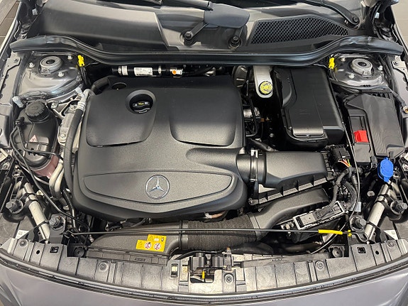 Mercedes-Benz GLA220 25 of 25