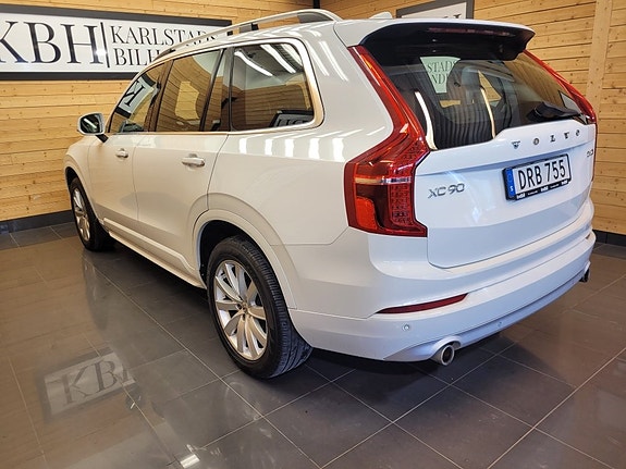 Volvo XC90 4 of 25