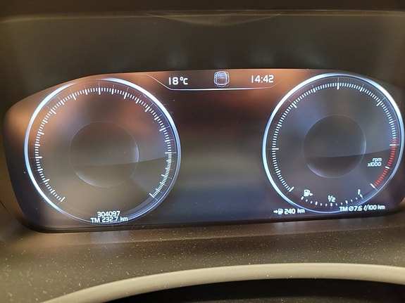 Volvo XC90 25 of 25