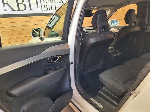 Volvo XC90 15 of 25