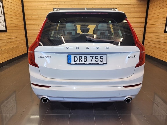 Volvo XC90 5 of 25