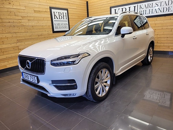 Volvo XC90 2 of 25