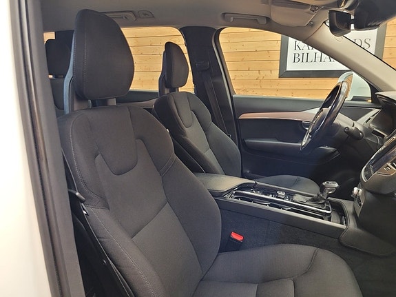 Volvo XC90 22 of 25