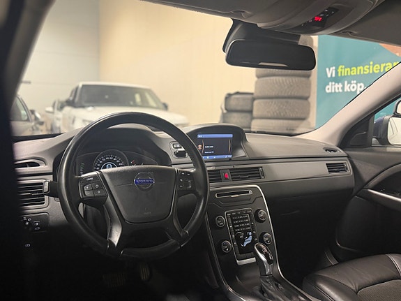 Volvo V70 13 of 25