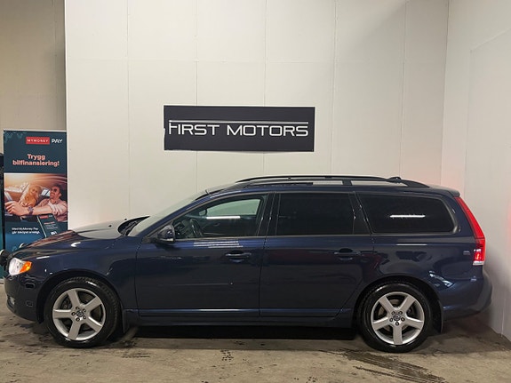 Volvo V70 3 of 5