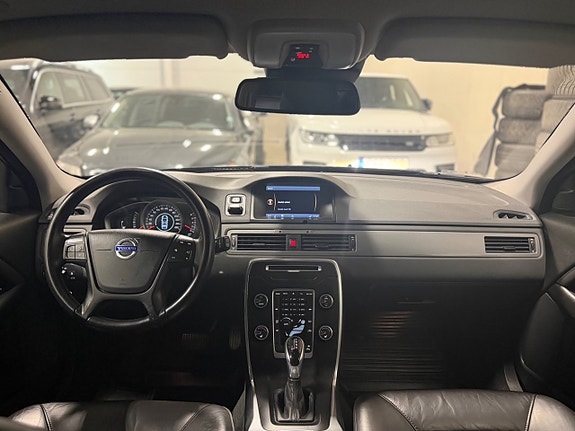 Volvo V70 11 of 25