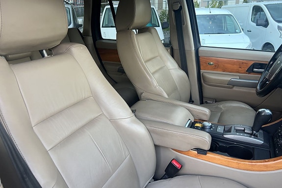 Land Rover Range Rover Sport 11 of 24