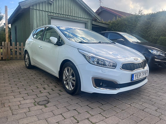 Kia Ceed 4 of 6
