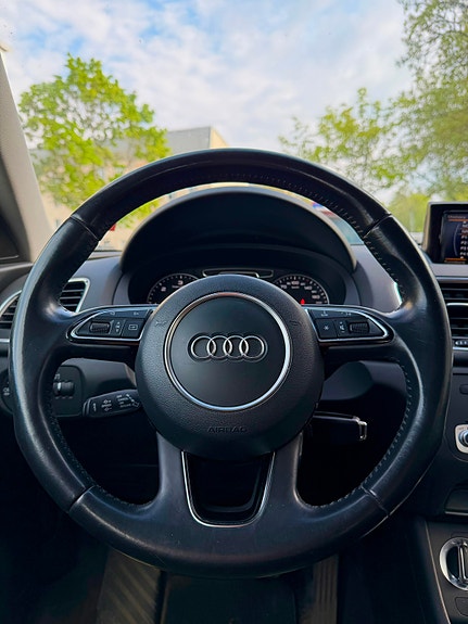 Audi Q3 4 of 5