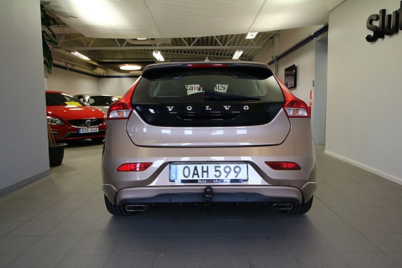 Volvo V40 7 of 27