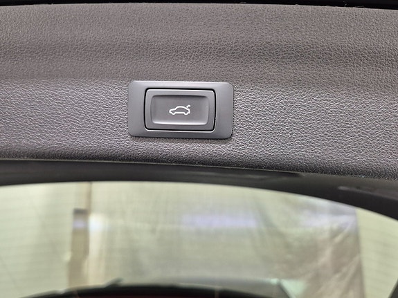 Audi A6 11 of 12