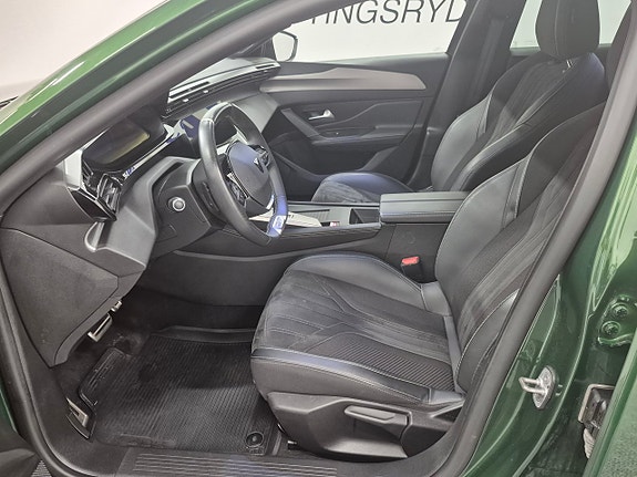 Peugeot 308 2 of 5
