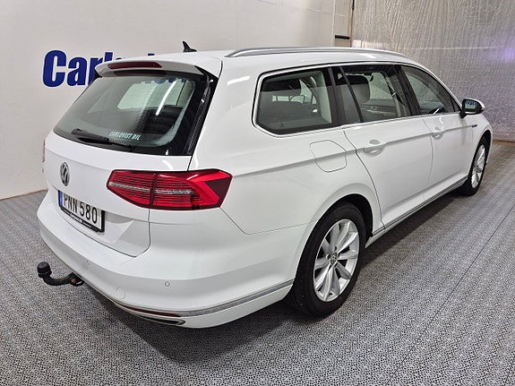 Volkswagen Passat 4 of 5