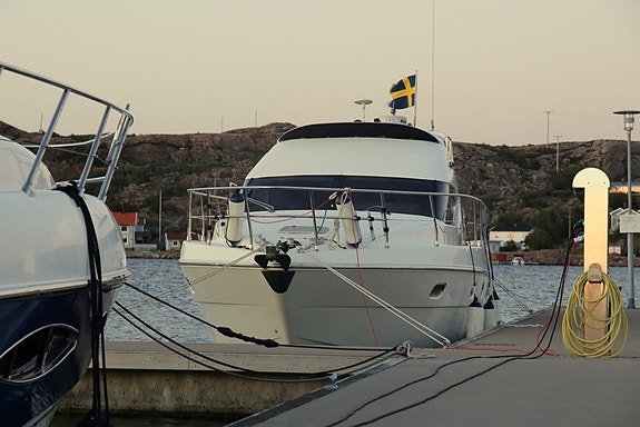 Azimut 40 Flybridge 3 of 5