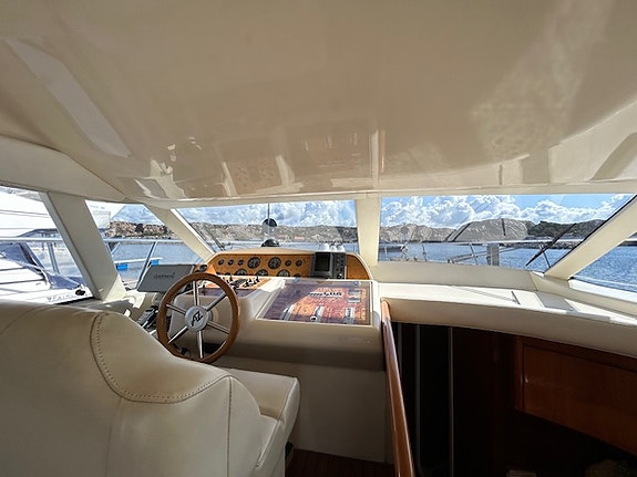 Azimut 40 Flybridge 15 of 24