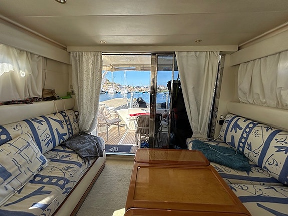 Azimut 40 Flybridge 14 of 24