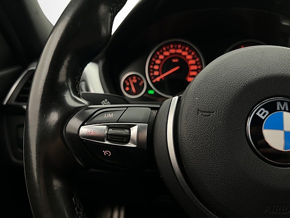 BMW 330e 15 of 30
